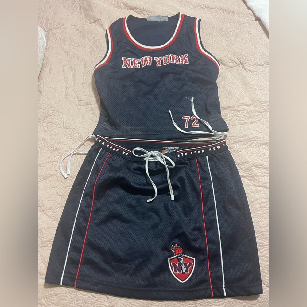 NWOT…Regal Wear 2 piece (Skirt/top set)